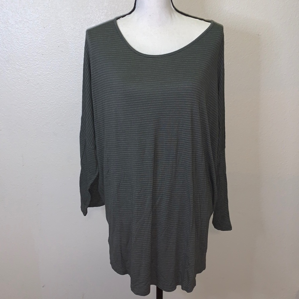 Hopely gray striped loose fit tight sleeves shirt